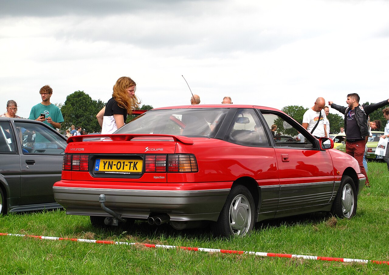 1990–1994 Hyundai Scoupe — representative vehicle photograph (1990 Hyundai Scoupe 1.5i GT (53075405045))