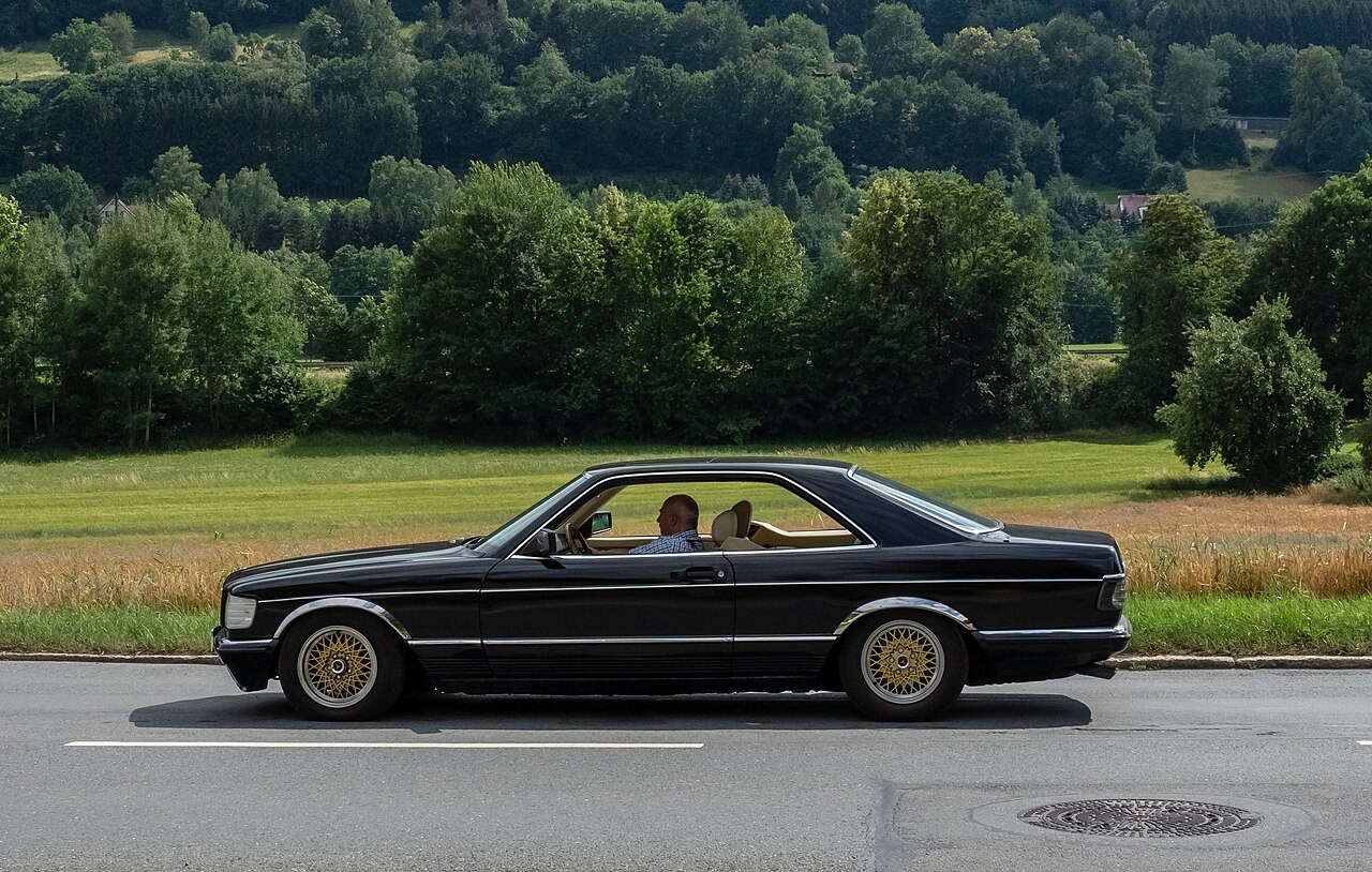 Mercedes-Benz C126 SEC coupe
