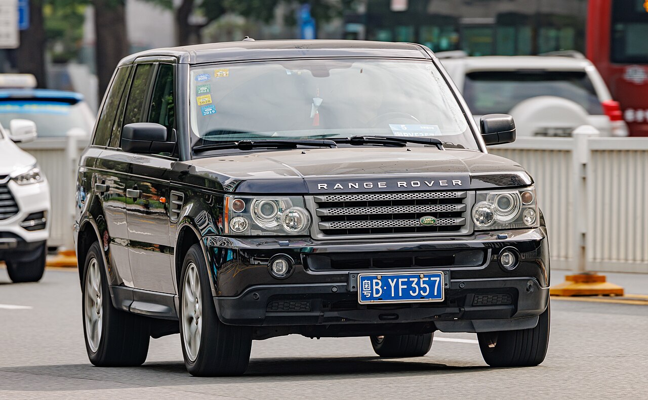 Range Rover L322 — late-generation body example