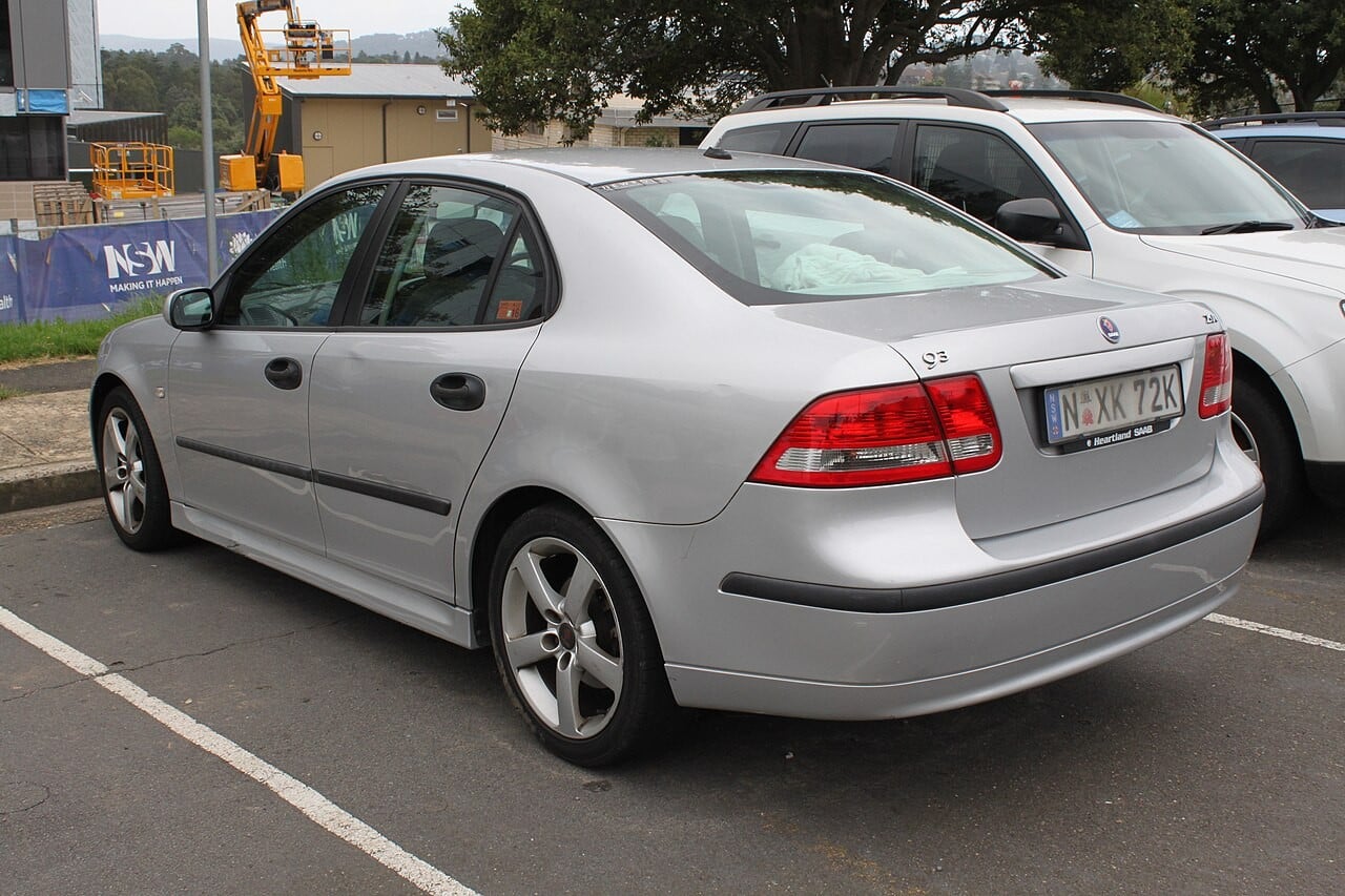 2005 Saab 9-3 Vector Sport 2.0t sedan (24923804012) — representative body; installed locks and market require verification