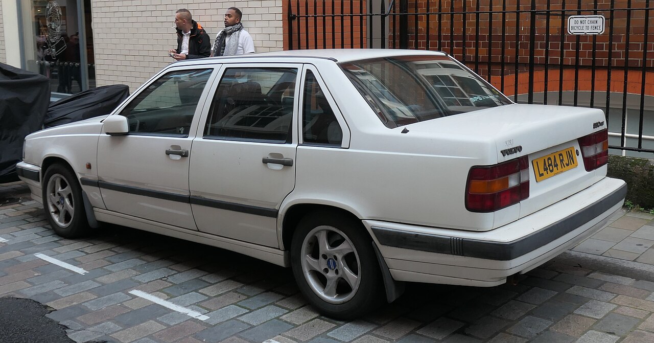 Volvo 850 GLT — representative body for 1993–1997