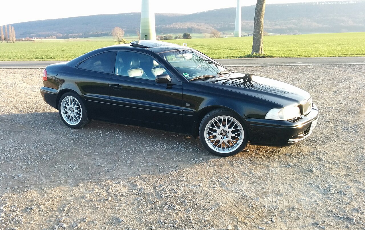 Volvo C70 (first generation) — representative body for 1998