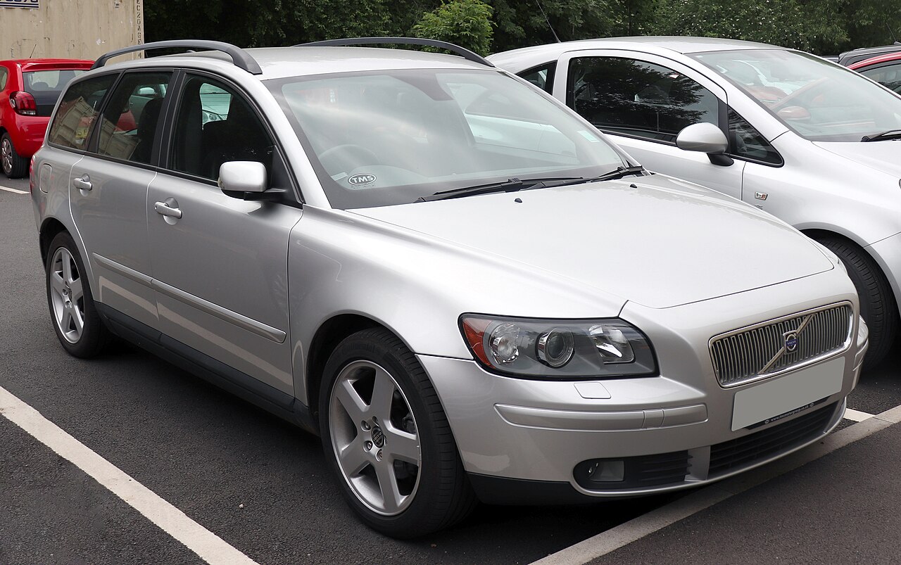 Volvo V50 — representative body for 2005–2007