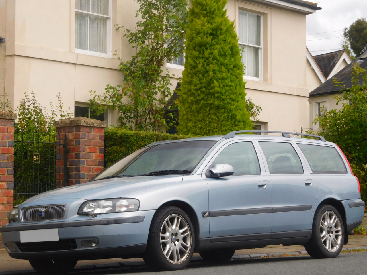 Volvo V70 (second generation) — representative body for 2001–2007
