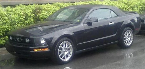 2005–2009 Ford Mustang — representative vehicle photograph