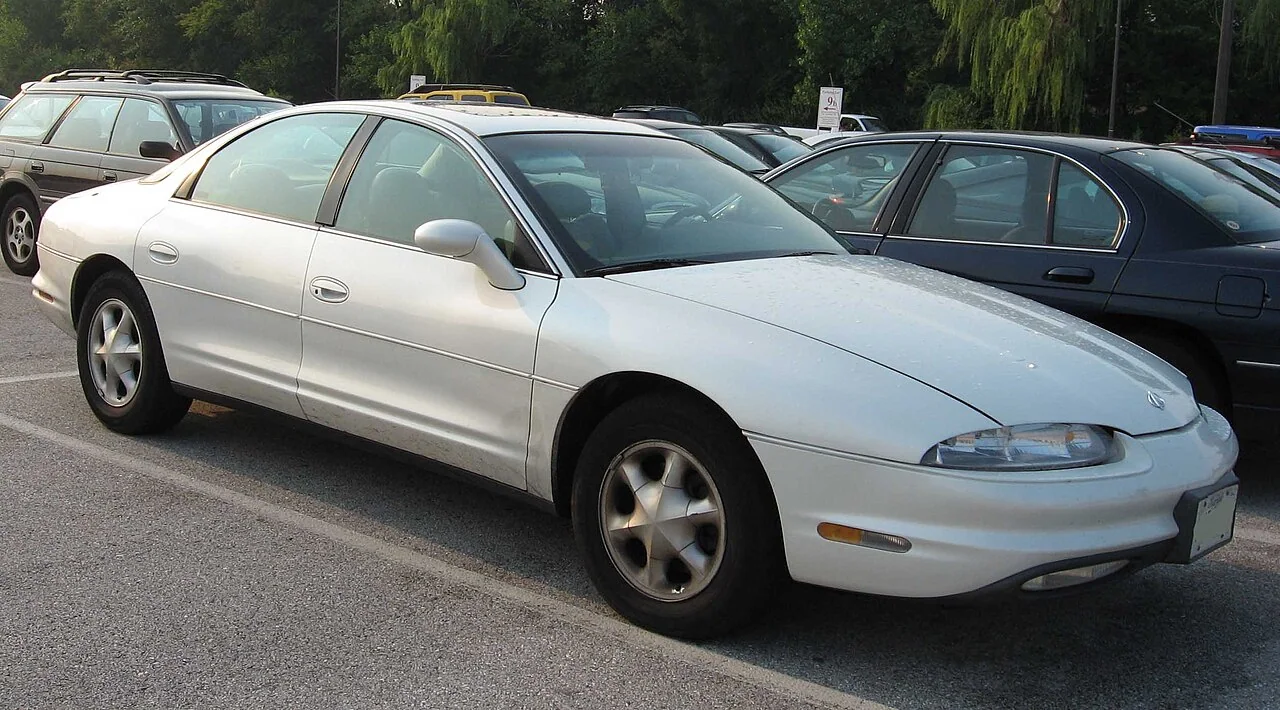1995–1999 Oldsmobile Aurora — representative vehicle photograph