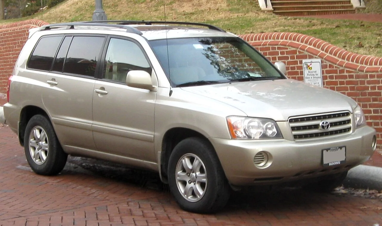 2001–2003 Highlander body