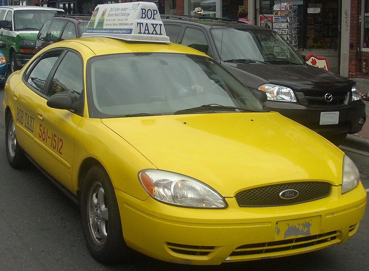 2004–2007 Ford Taurus — representative vehicle photograph