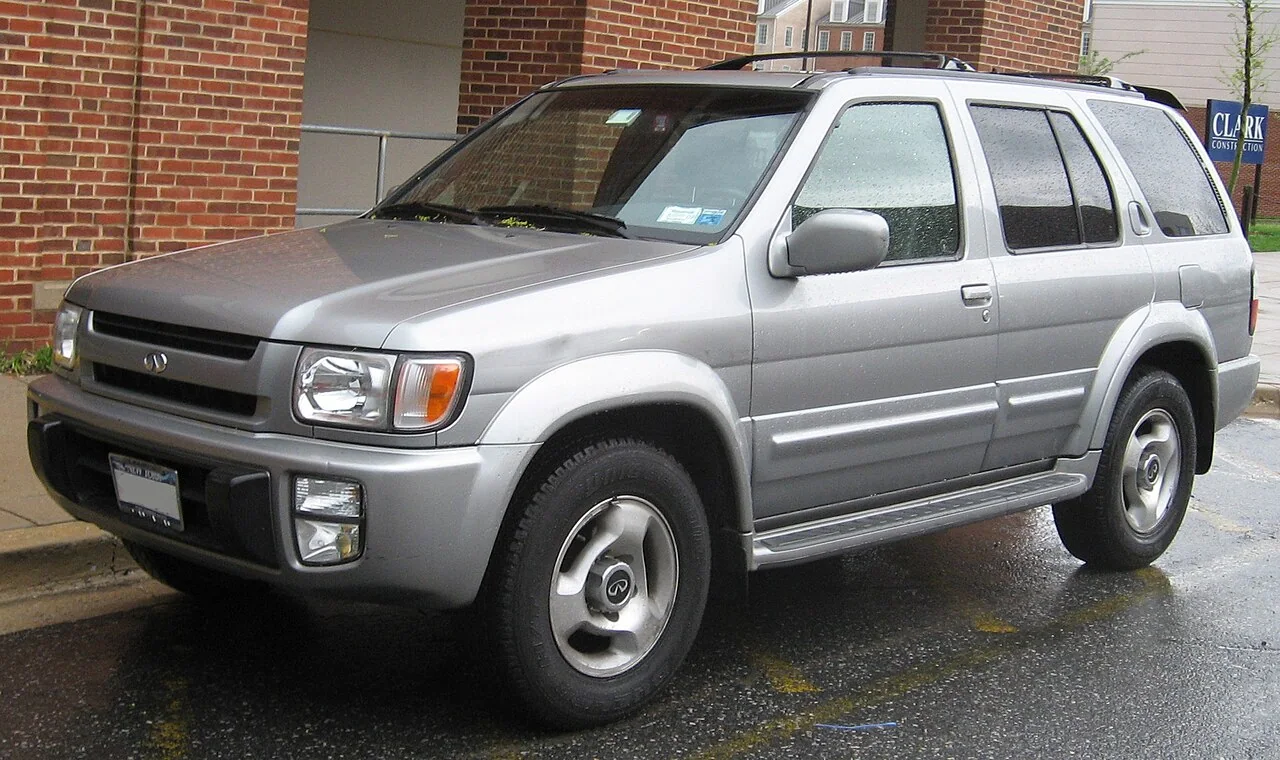 1997–1998 Infiniti QX4 — representative body generation