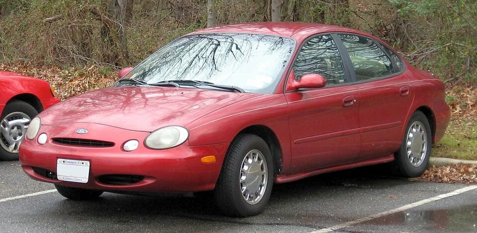 1996–1997 Ford Taurus — representative vehicle photograph