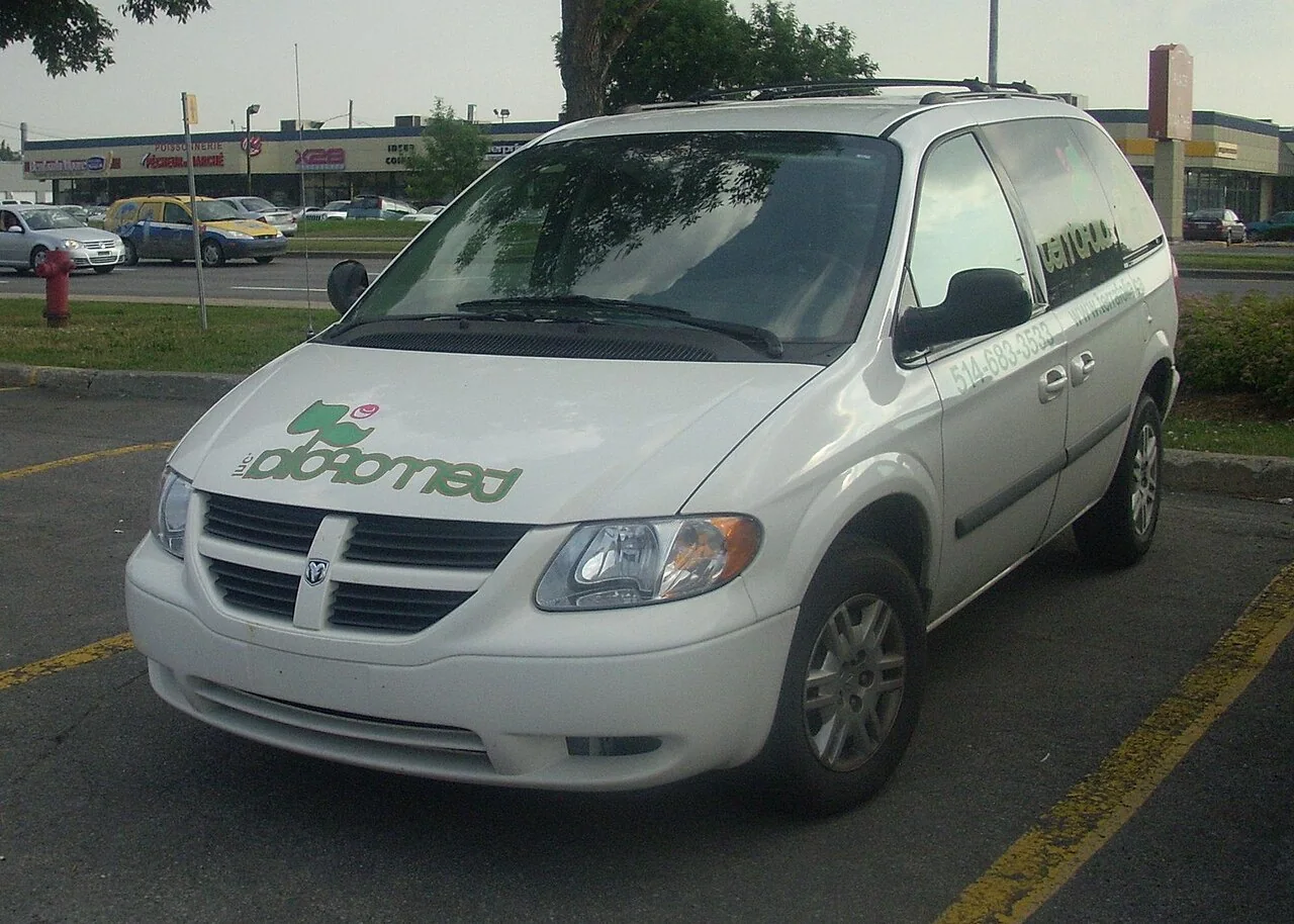 2005–2007 Dodge Caravan — representative vehicle photograph