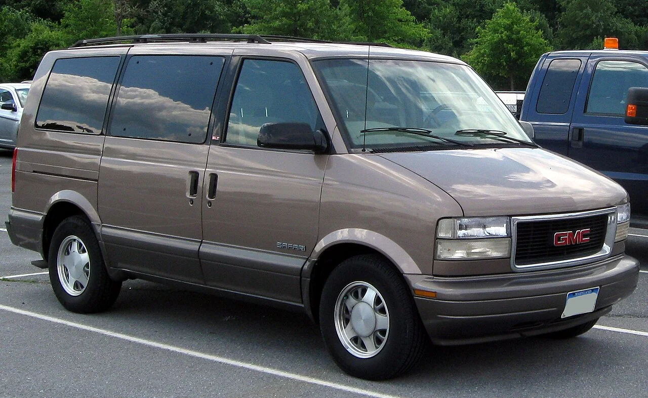 1996–2005 GMC Safari Van — representative vehicle photograph