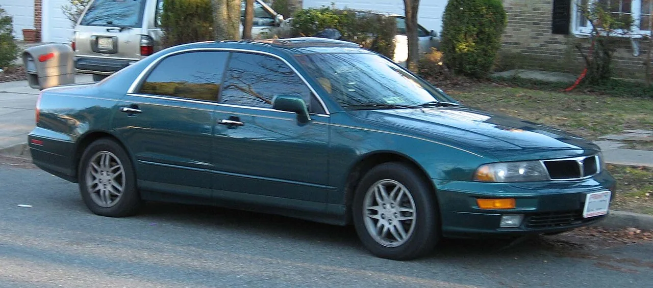 2000–2001 Mitsubishi Diamante — representative vehicle generation