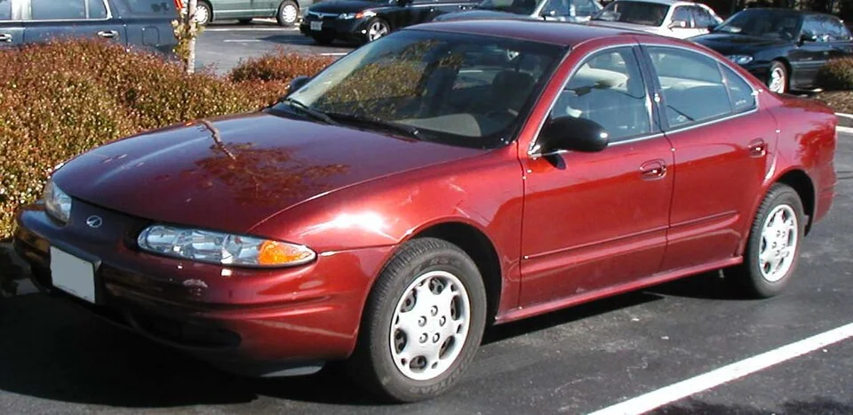 1999–2004 Oldsmobile Alero — representative vehicle photograph