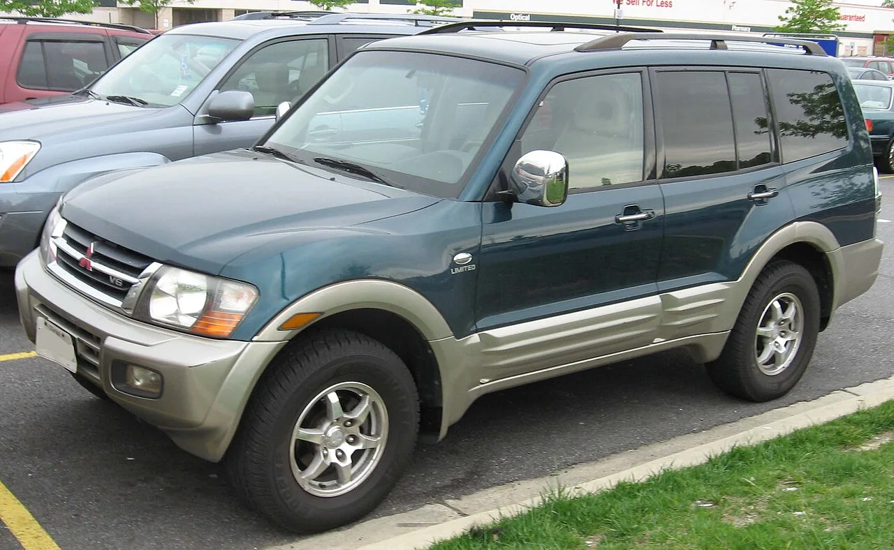 2001–2002 Mitsubishi Montero — representative vehicle generation