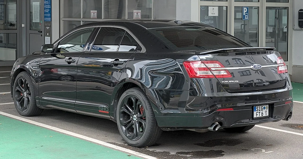2013–2019 Ford Taurus — representative vehicle photograph