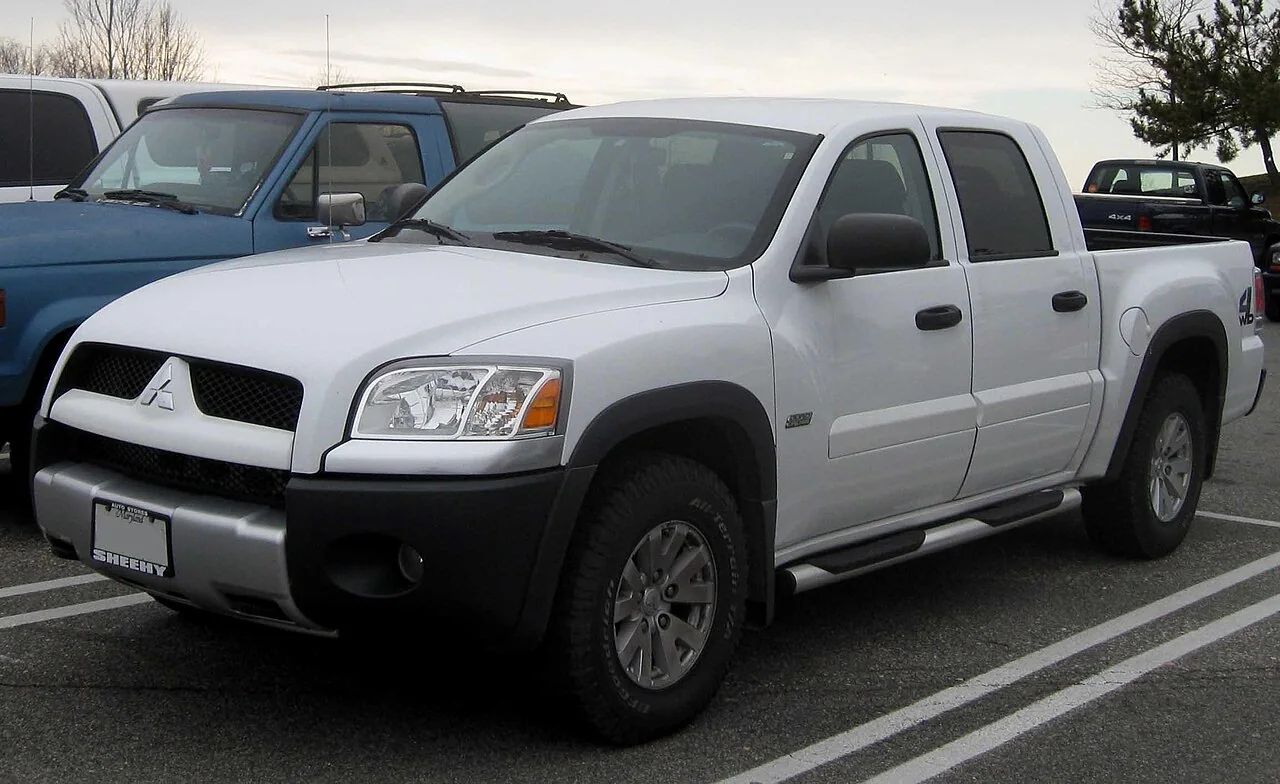 2006–2009 Mitsubishi Raider — representative vehicle generation