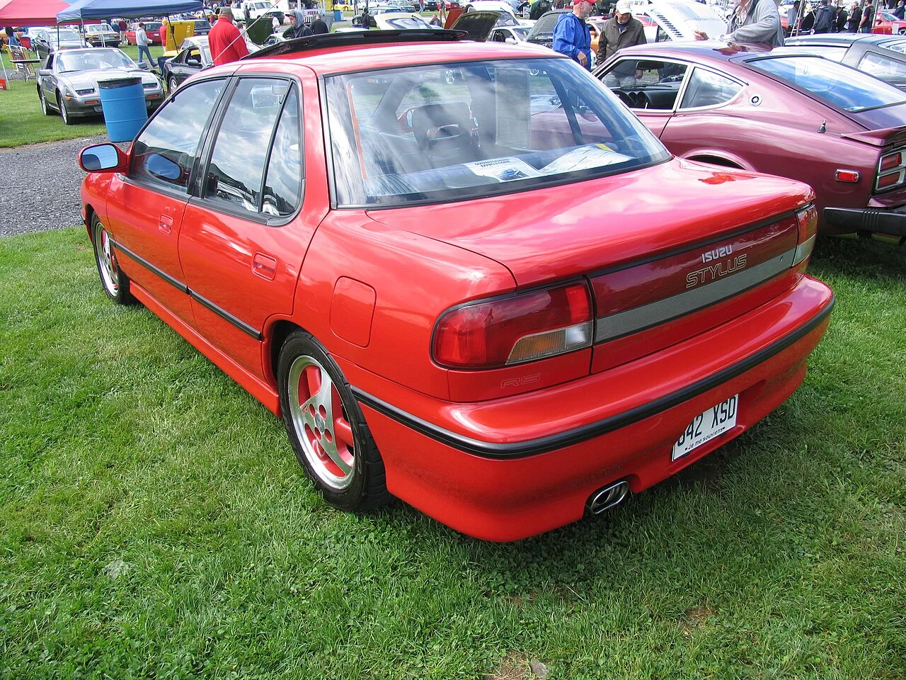 1990–1993 Isuzu Stylus — representative vehicle generation