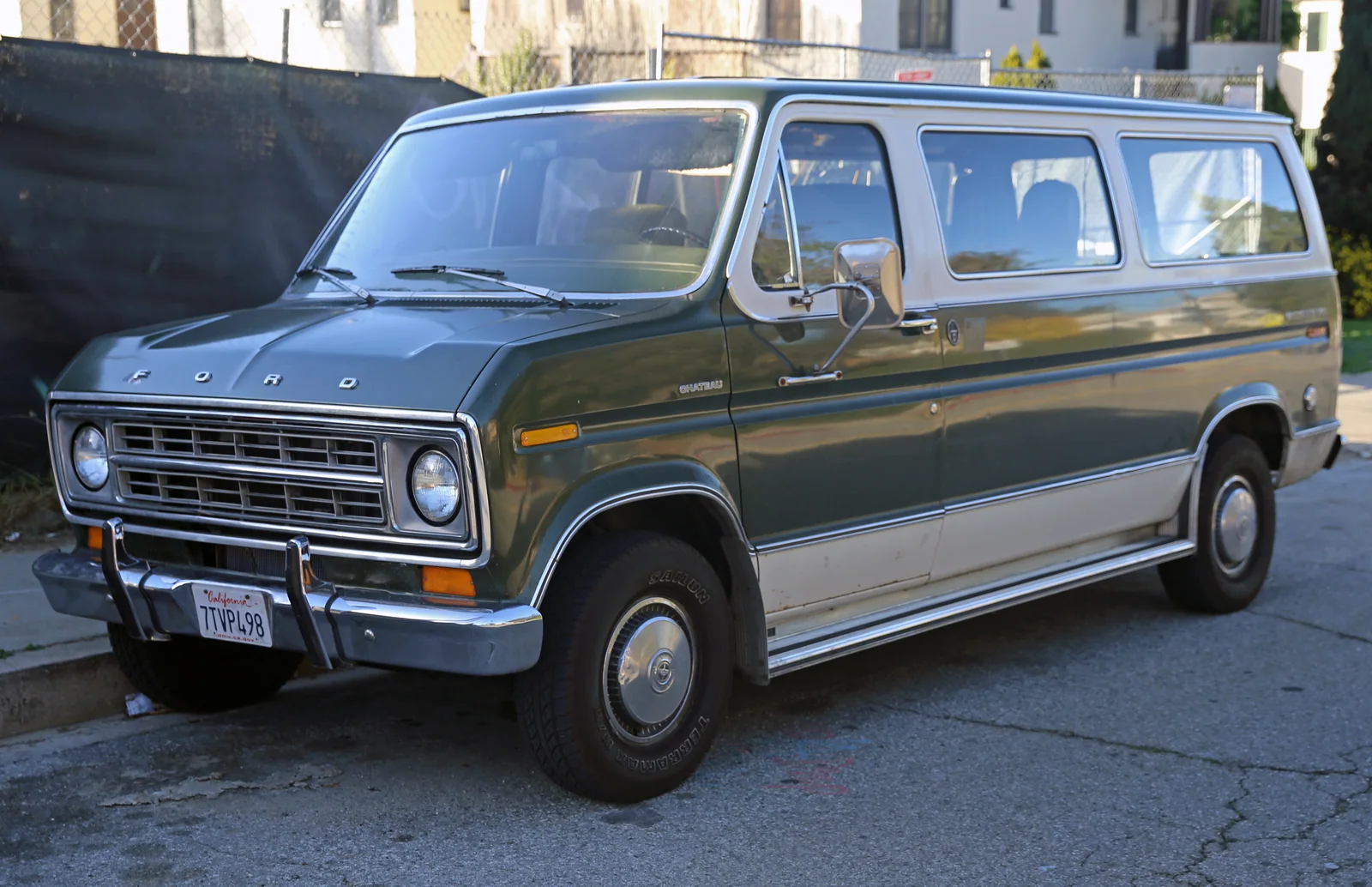 1975–1978 Ford Econoline E150 Chateau — representative body