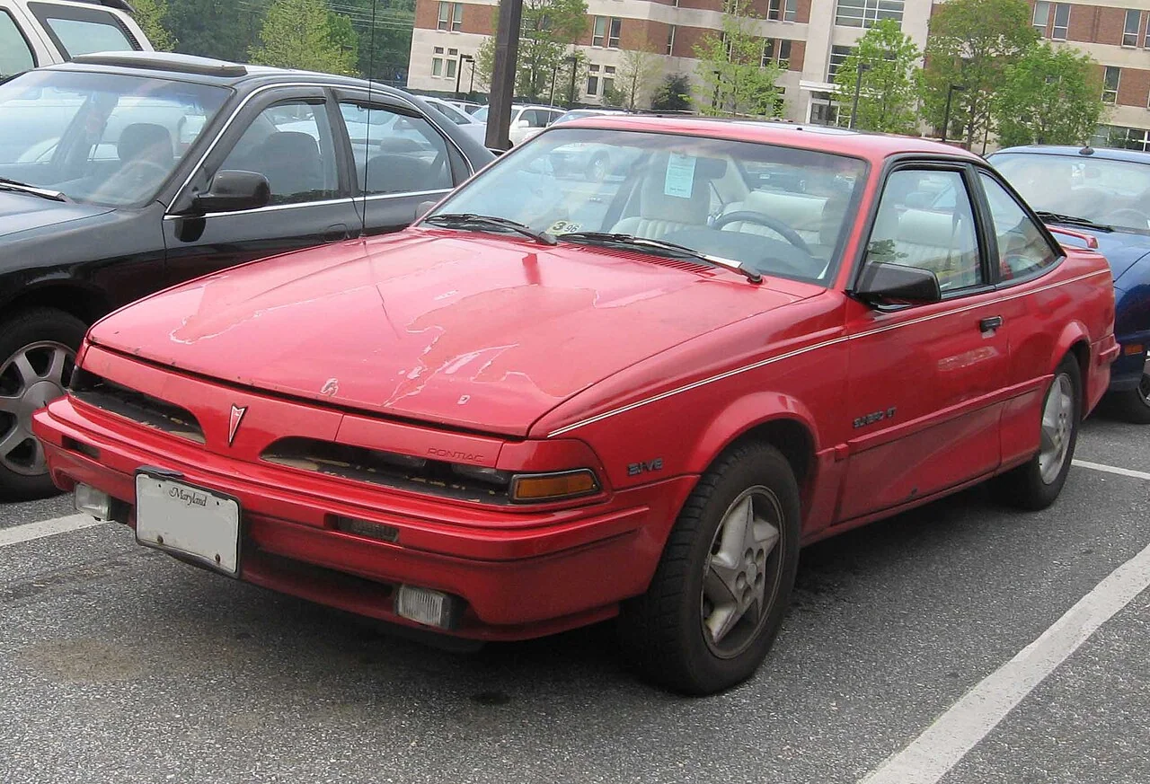 1988–1994 Pontiac Sunbird — representative vehicle photograph