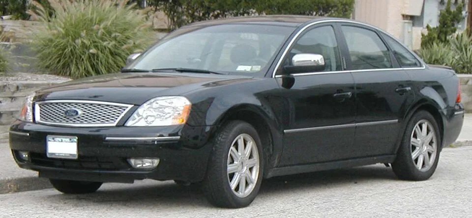 2005–2007 Ford Five Hundred — representative vehicle photograph
