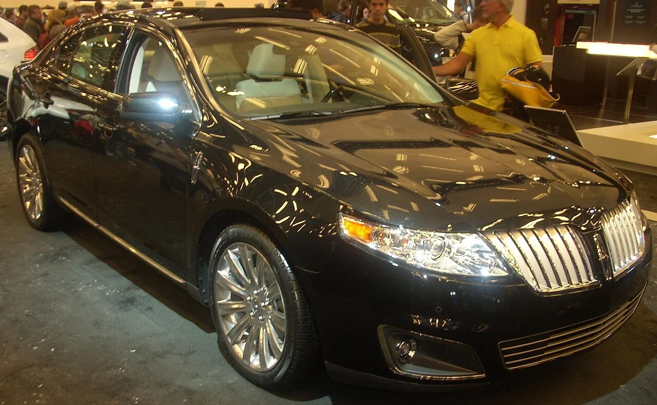 2009 Lincoln MKS — representative vehicle photograph