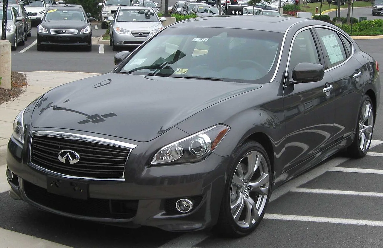 2011–2013 Infiniti M56 — representative body generation