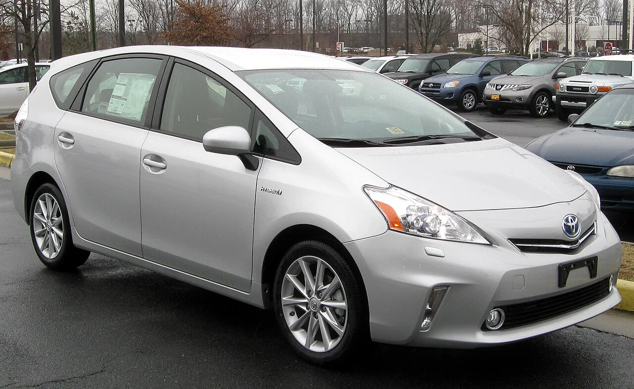 2012–2017 Prius v generation