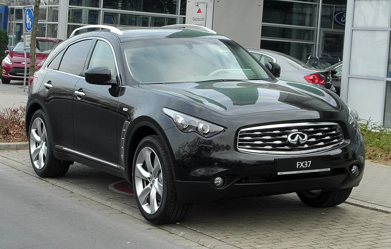 2013 Infiniti FX37 — representative body generation · FX30d shown; shared S51 body.