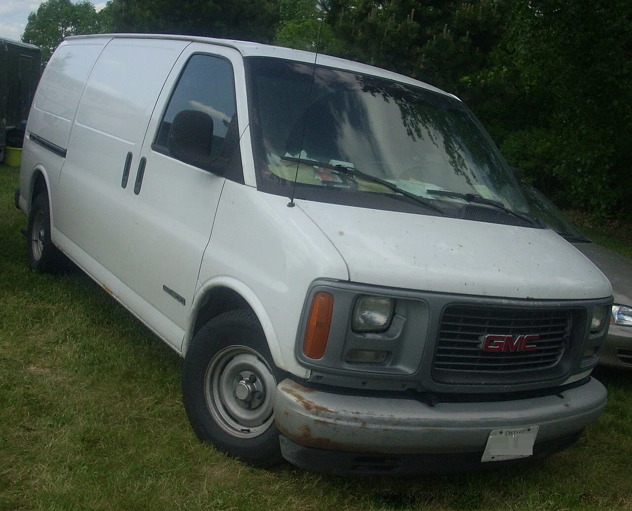 1996–2002 GMC Savana Van — representative vehicle photograph