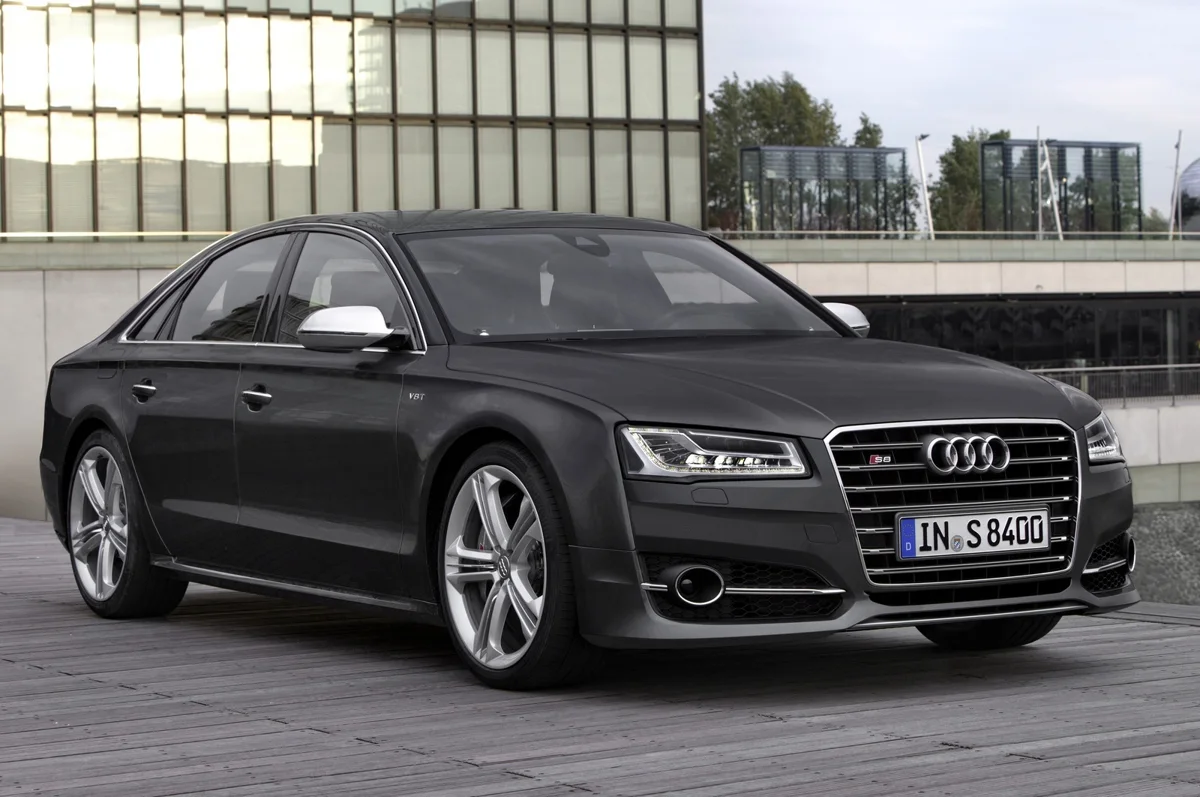 2011–2018 Audi S8