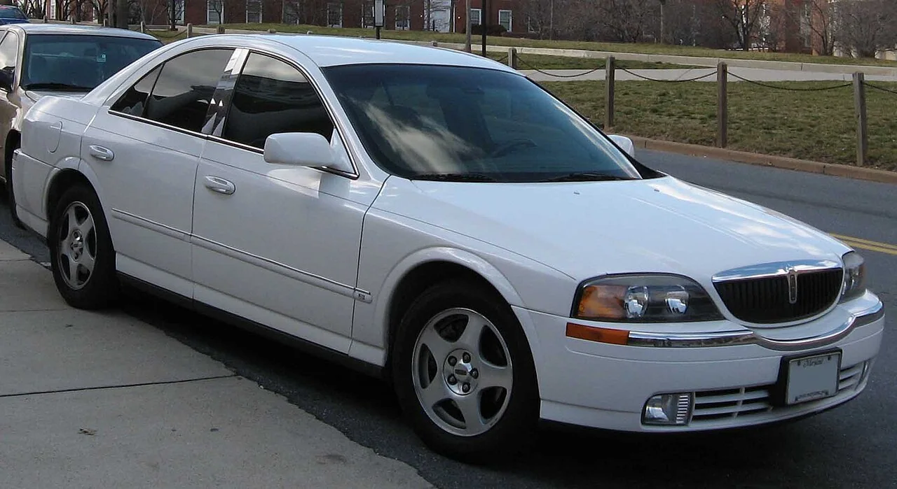 2000–2002 Lincoln LS — representative vehicle photograph