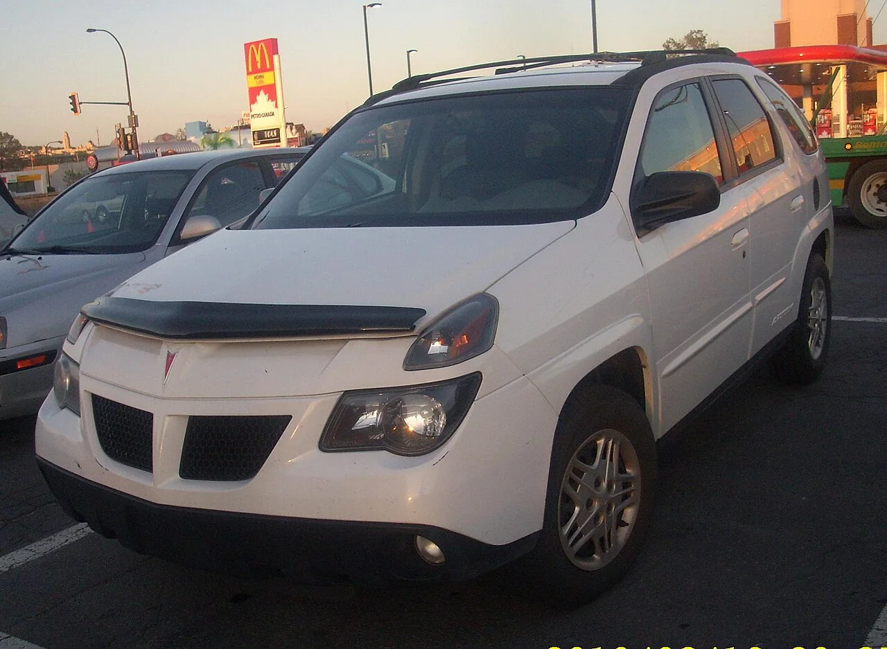 2002–2005 Pontiac Aztek — representative vehicle photograph