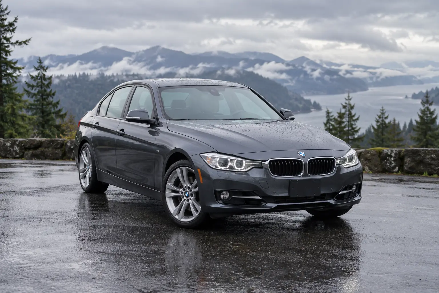 One 2014-2018 BMW 3 Series representative of this body-style range