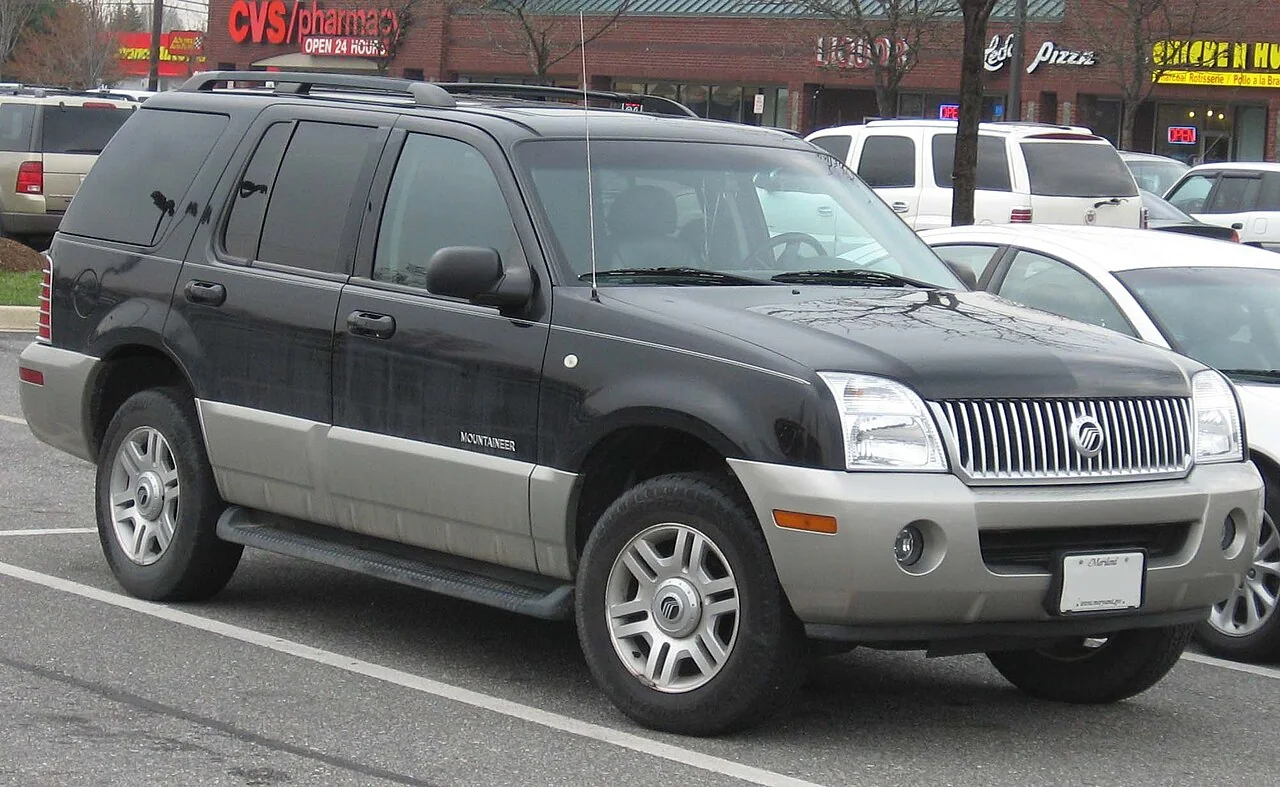 2002–2005 Mercury Mountaineer — representative vehicle photograph