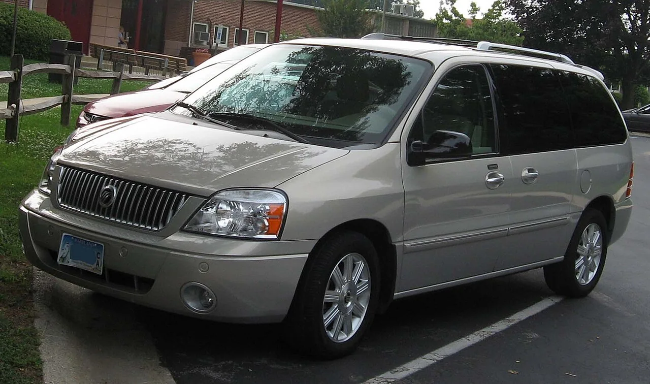 2004–2006 Mercury Monterey — representative vehicle photograph