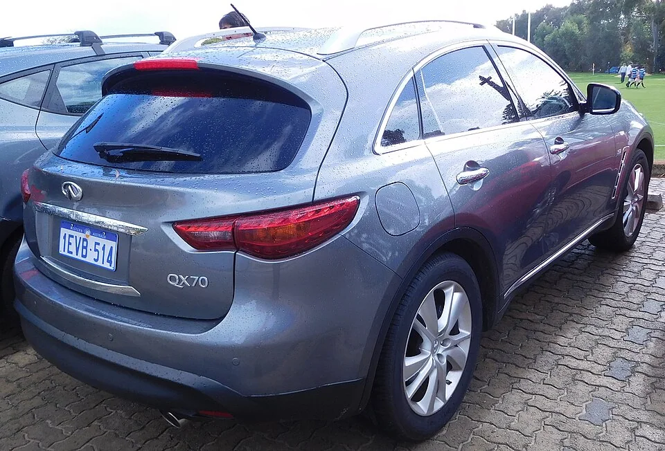 2014–2017 Infiniti QX70 — representative body generation