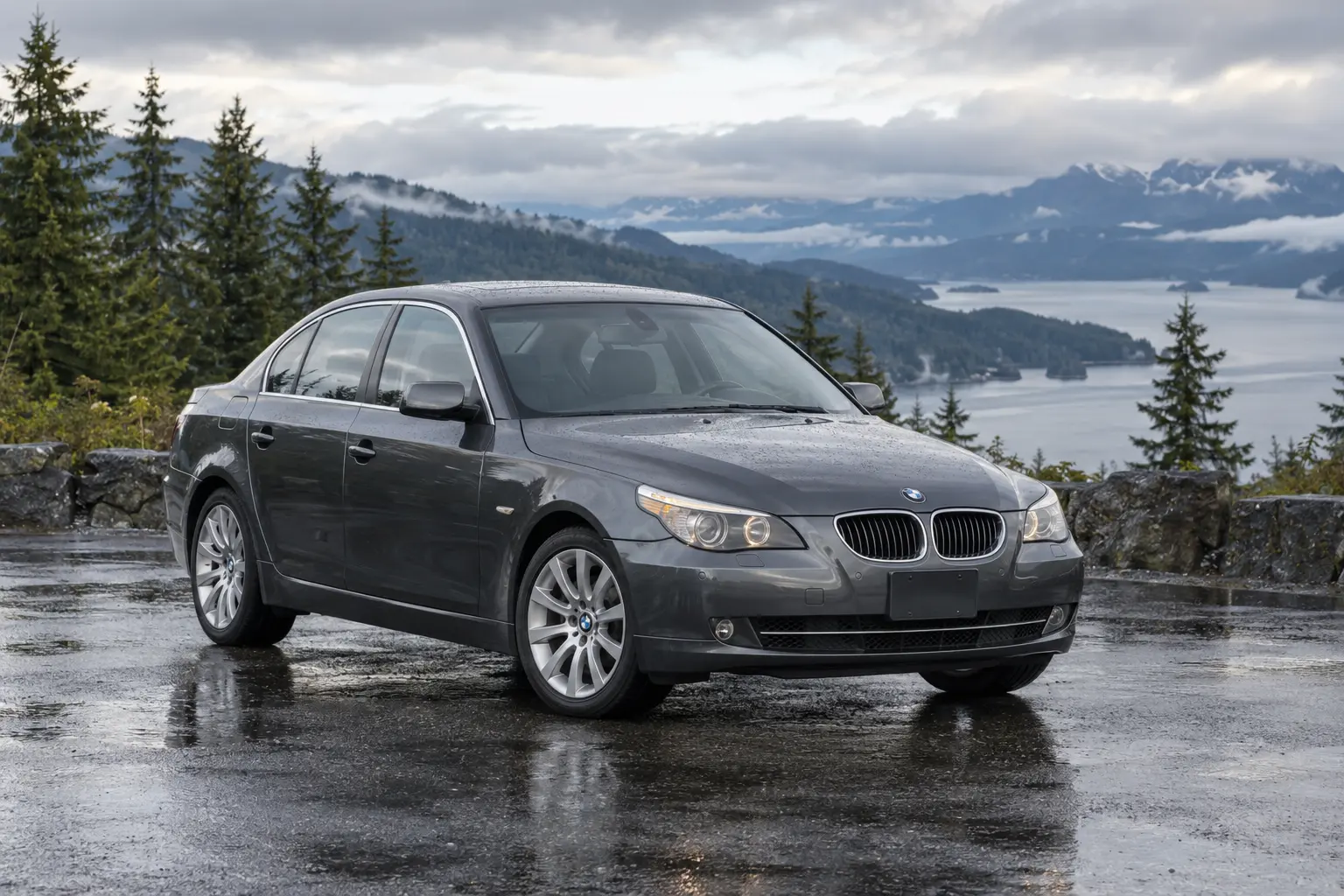 One 2004-2010 BMW 5 Series representative of this body-style range