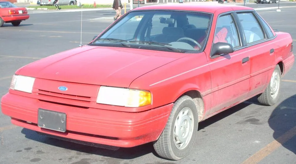 1992–1994 Ford Tempo — representative vehicle photograph