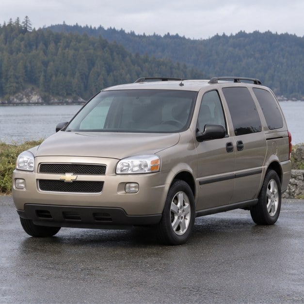 One 2005-2009 Chevrolet Uplander representative of this body-style range