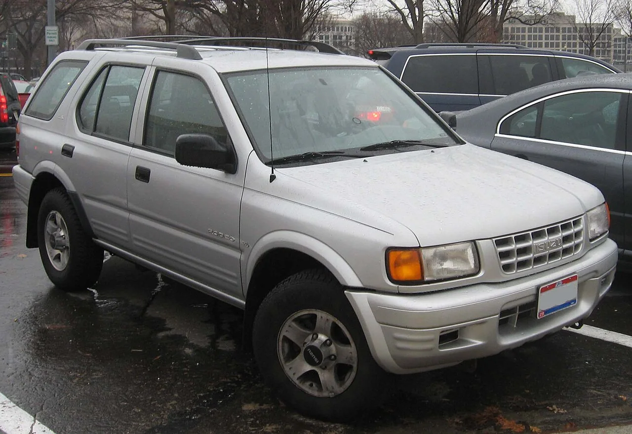 1998–2000 Isuzu Rodeo — representative vehicle generation