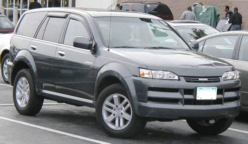 2003–2004 Isuzu Axiom — representative vehicle generation
