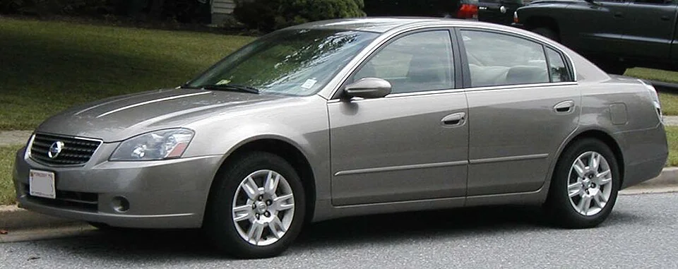 2005–2006 Nissan Altima — representative body generation