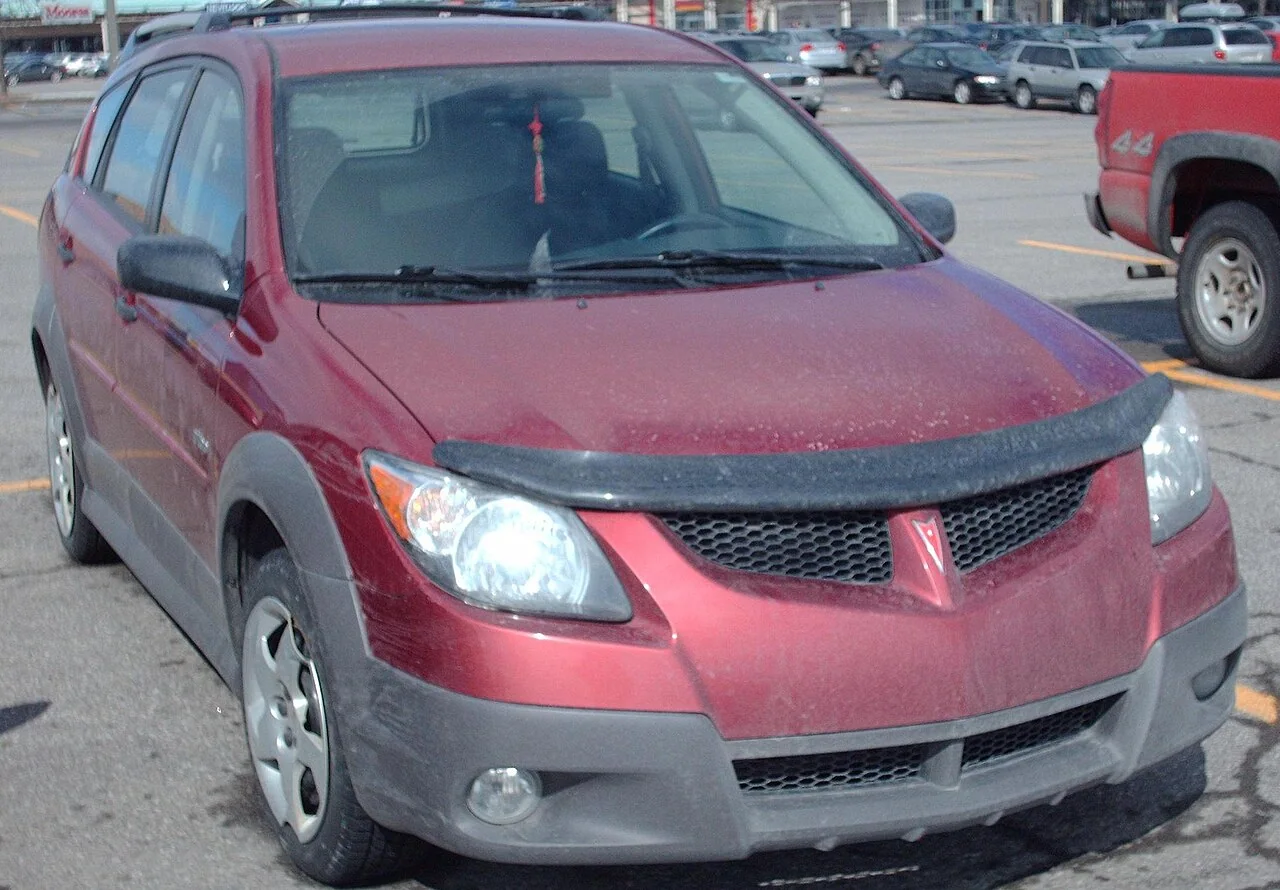 2003–2004 Pontiac Vibe — representative vehicle photograph