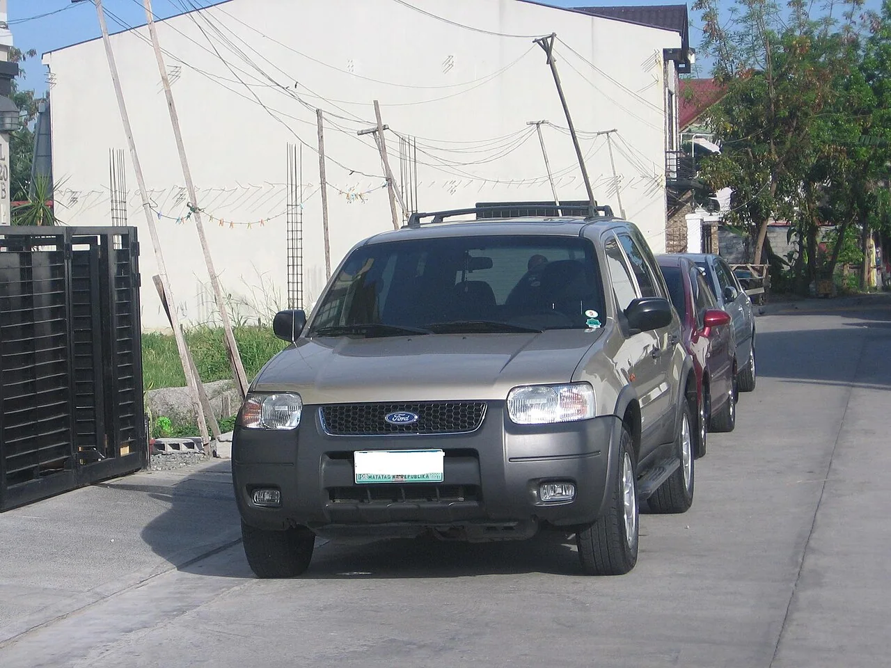 2002–2006 Ford Escape — representative vehicle photograph