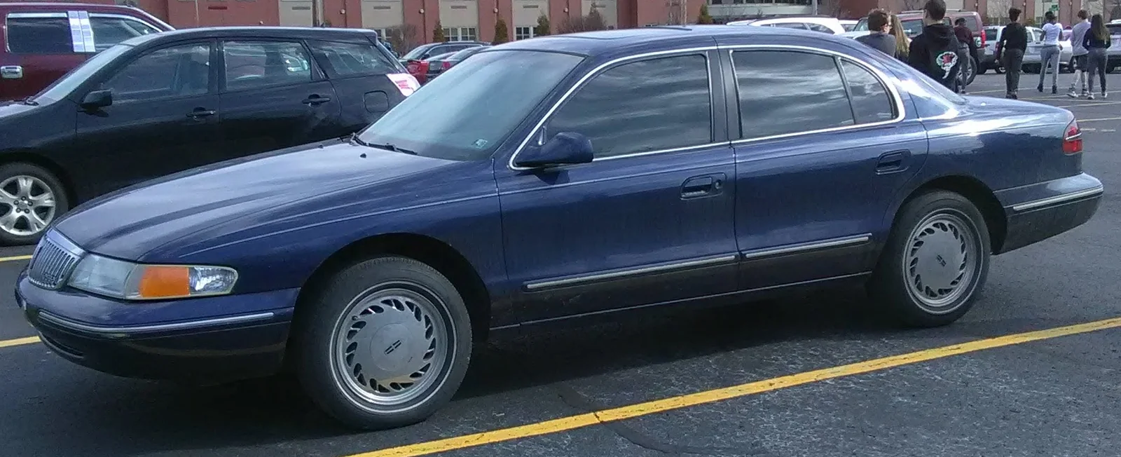 1995 Lincoln Continental — representative vehicle photograph