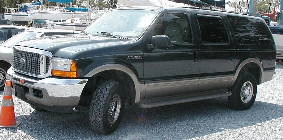2000–2005 Ford Excursion — representative vehicle photograph