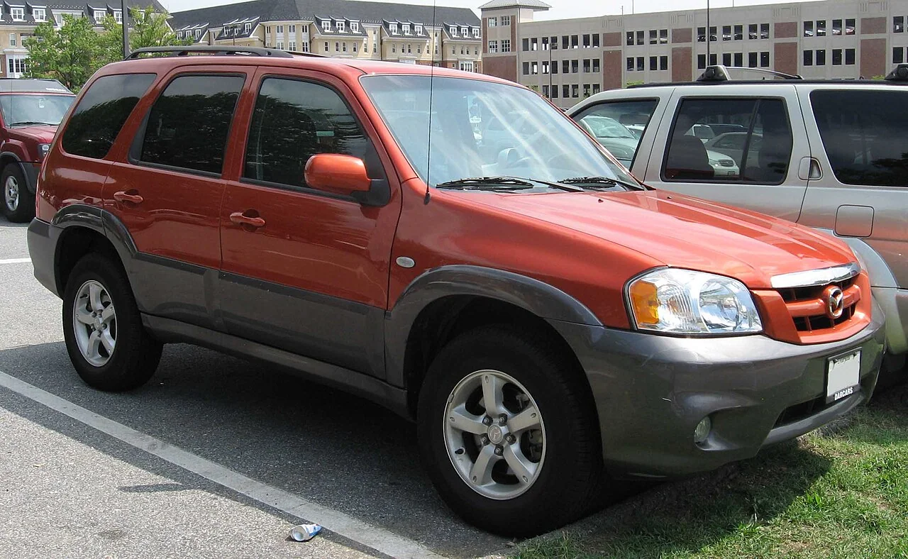 2005–2006 Mazda Tribute — representative vehicle generation; Revised North American grille and bumper design