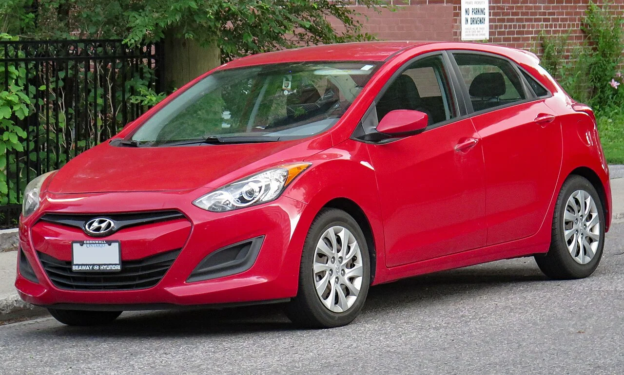 2013–2015 Hyundai Elantra GT — representative vehicle generation; 2013 Canadian GL early-body example; market trim and equipment may differ