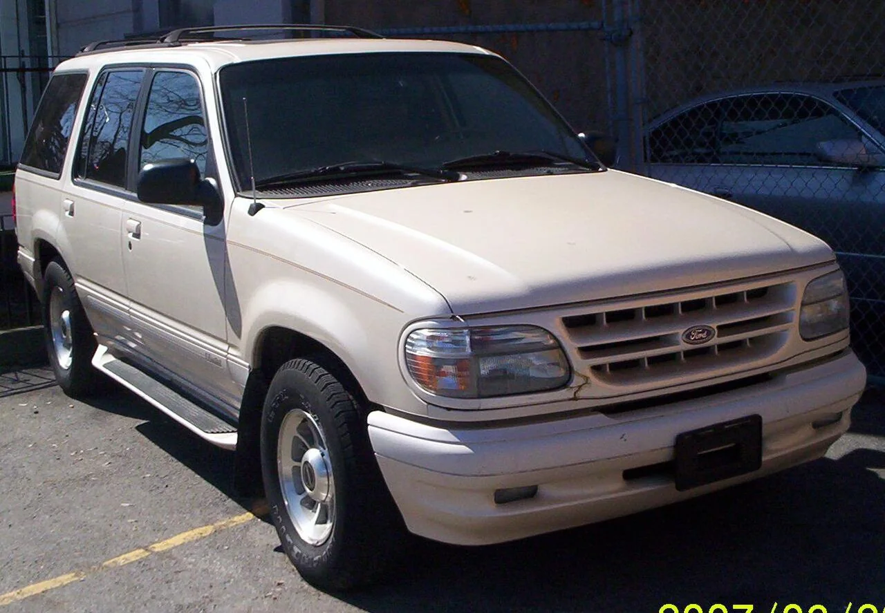 1995–1997 Ford Explorer — representative vehicle photograph